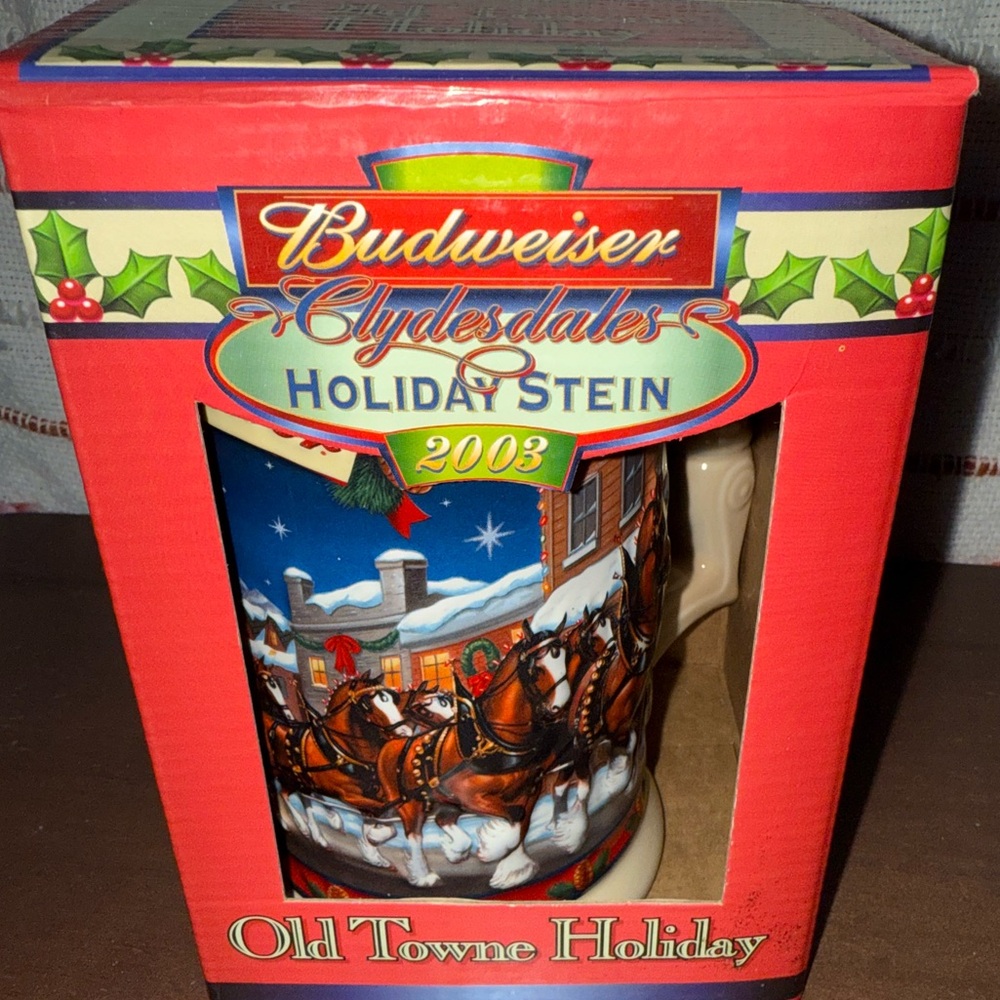 Vintage Budweiser 2003 Clydesdales Old Towne Holiday Stein - Red and‎ Blue